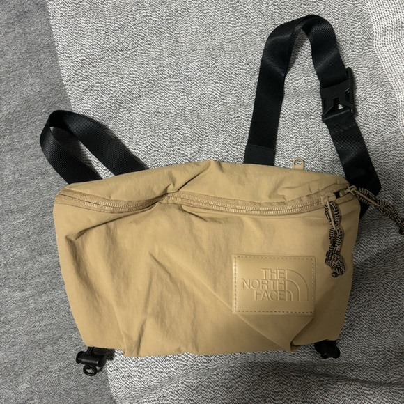 The north face hip pack - Picture 1 of 3